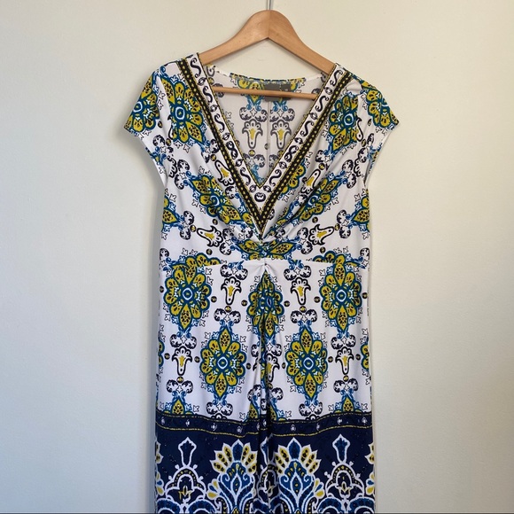 Printed V Neck Dress - Picture 2 of 7